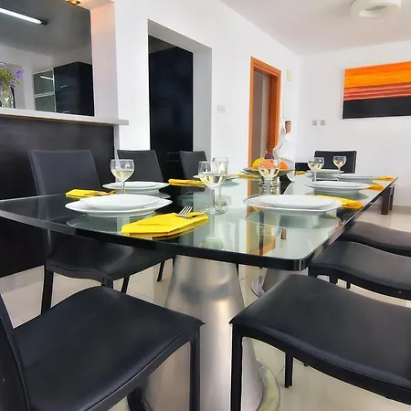 Villa Ocean Bay *